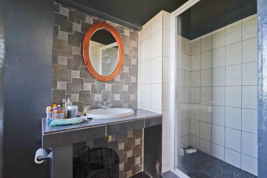 8 Bedroom Property for Sale in Winterstrand Eastern Cape